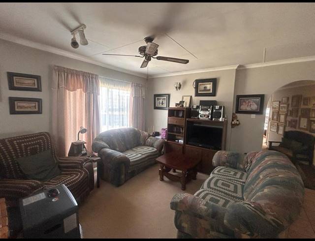 4 BEDROOM HOUSE FOR SALE IN STANDERTON CENTRAL